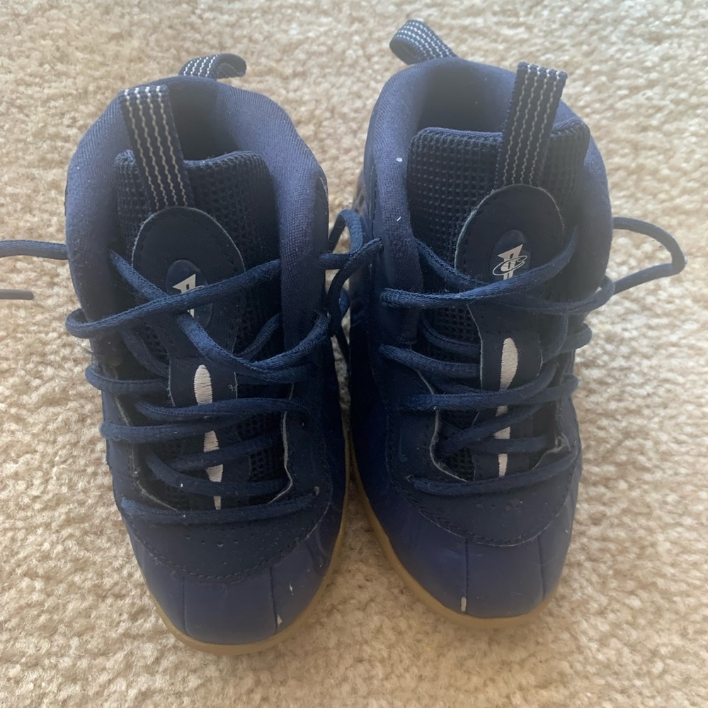 Toddler foam sneakers size 8c good condition